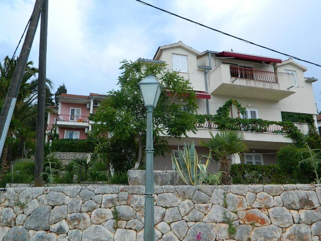 Apartments And Rooms Darinka Vrboska Exterior foto
